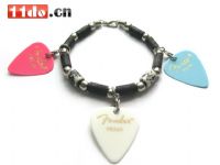 Fender 黑白间珠 可卸全家福拨片手链 FS006