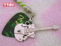 Fender 可卸式金属吉他拨片手机链（绿纹色）