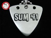GsusMusic 钛钢金属拨片项链 SUM 41（银色）
