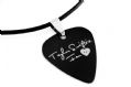 2013款 PICKLACE 钛钢金属吉他拨片项链 Taylor Swift签名（黑色） 