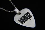 2014款 钛钢金属吉他拨片项链 LINKIN PARK 字母LOGO（银色） 